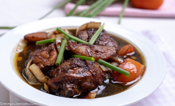 Ayam Masak Kicap Bersama Kentang