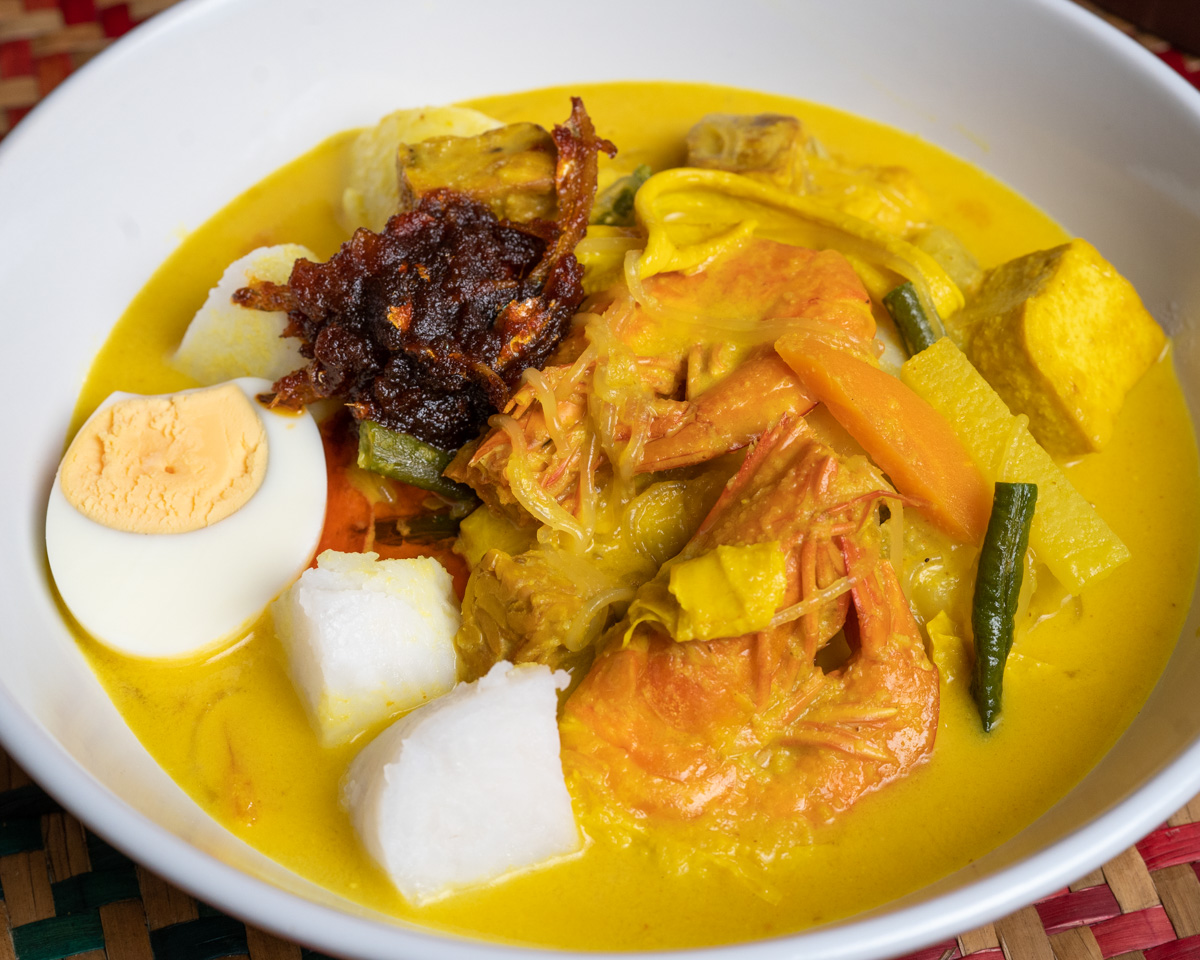 Lontong Kuah Lodeh & Sambal Bilis Che Nom