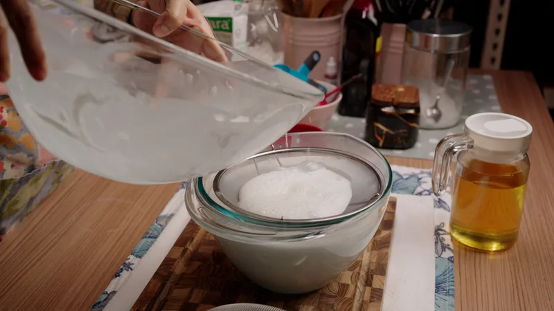 Rahsia Santan Kotak: Cara Elak Kuih Lapis Jadi 'Berlubang' & Kasar