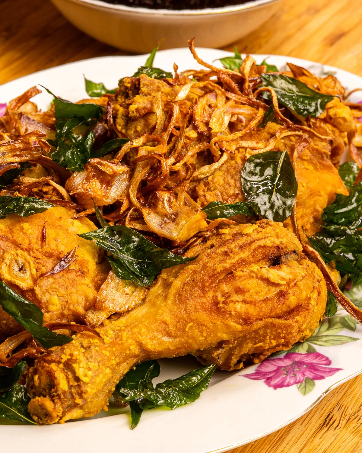 Kenapa Ayam Goreng Tak Patut Ditos Atas Tisu (Dan Cara Betul Supaya Kekal Garing)